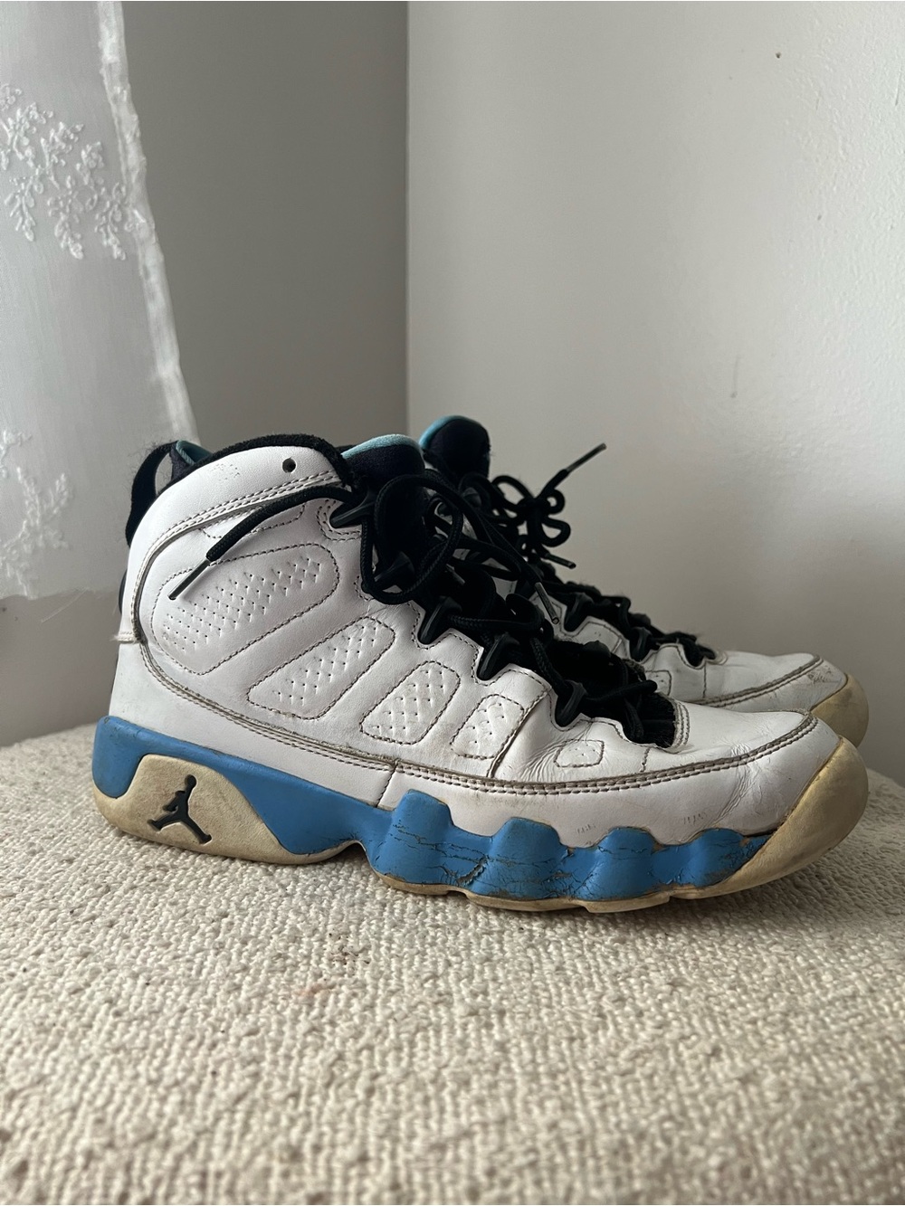 Air Jordan Retro 9 sneakers